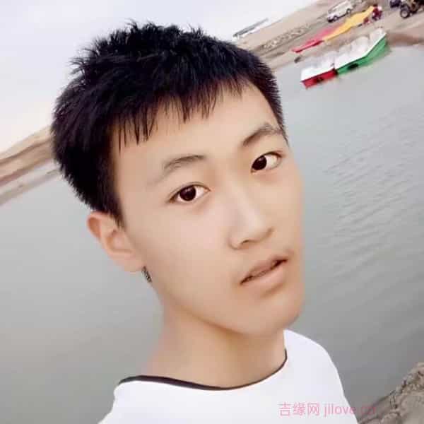 河南24岁单身帅哥真诚找对象-海南征婚相亲网